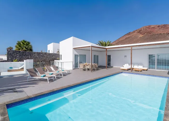 Ereza Royal Family Hoopoe-1 Villa Playa Blanca (Lanzarote)